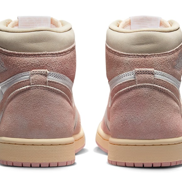 Pink & White Air Jordan 1 Retro High OG🩷🤍 - Picture 3 of 7